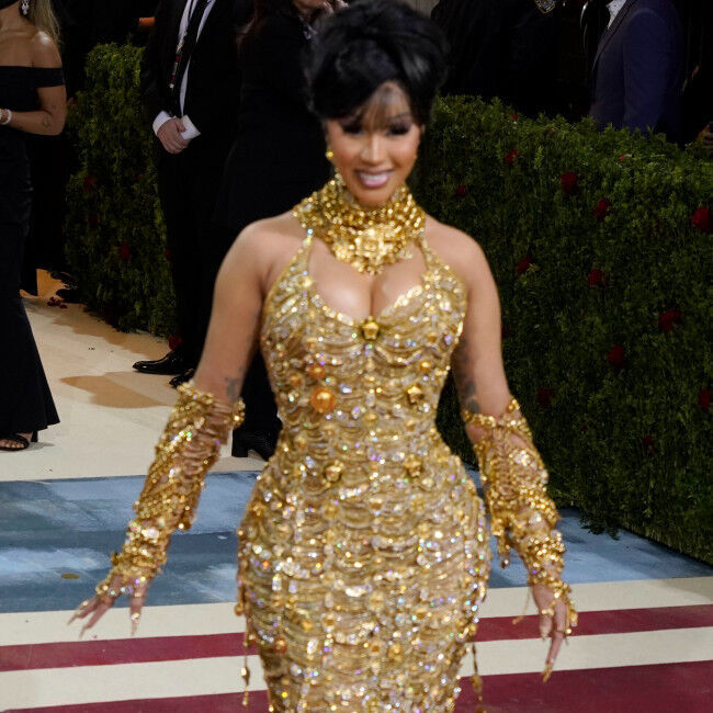 R. Kelly Releases ‘bootleg’ Album, Cardi B Gets Butt Fillers Removed, And More Celeb News