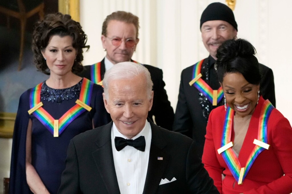 Kennedy Center Honors: Gladys Knight, George Clooney, U2 Among Honorees; Paul Pelosi Attends; Plus, Top Pics