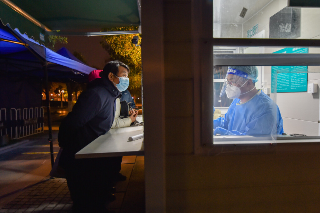 2022 Ends With Looming Risk Of A New Coronavirus Variant, Health Experts Warn