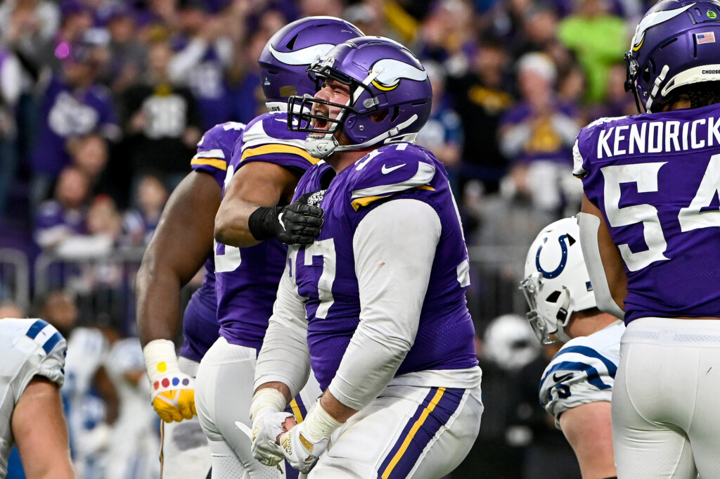Minnesota Vikings Rally From 33 Point Deficit To Complete Largest Comeback In Nfl History