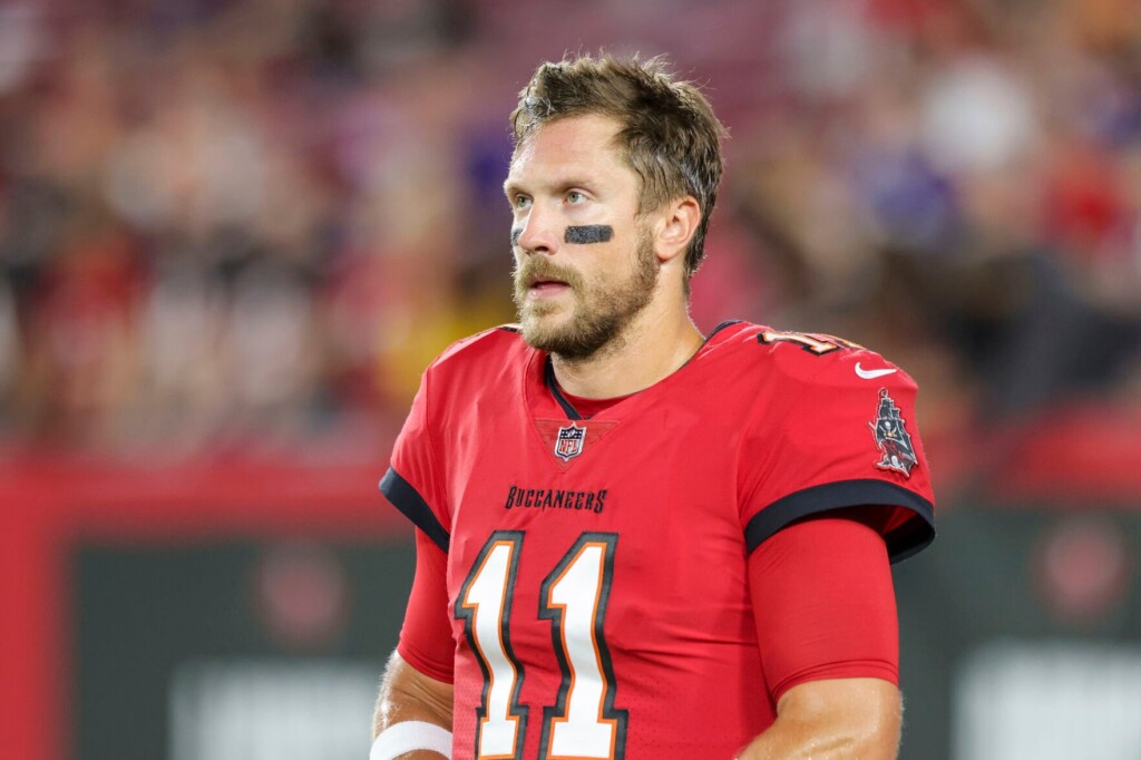 Bucs Backup Qb Blaine Gabbert Uses Jet Ski To Help Rescue Family From Sinking Helicopter