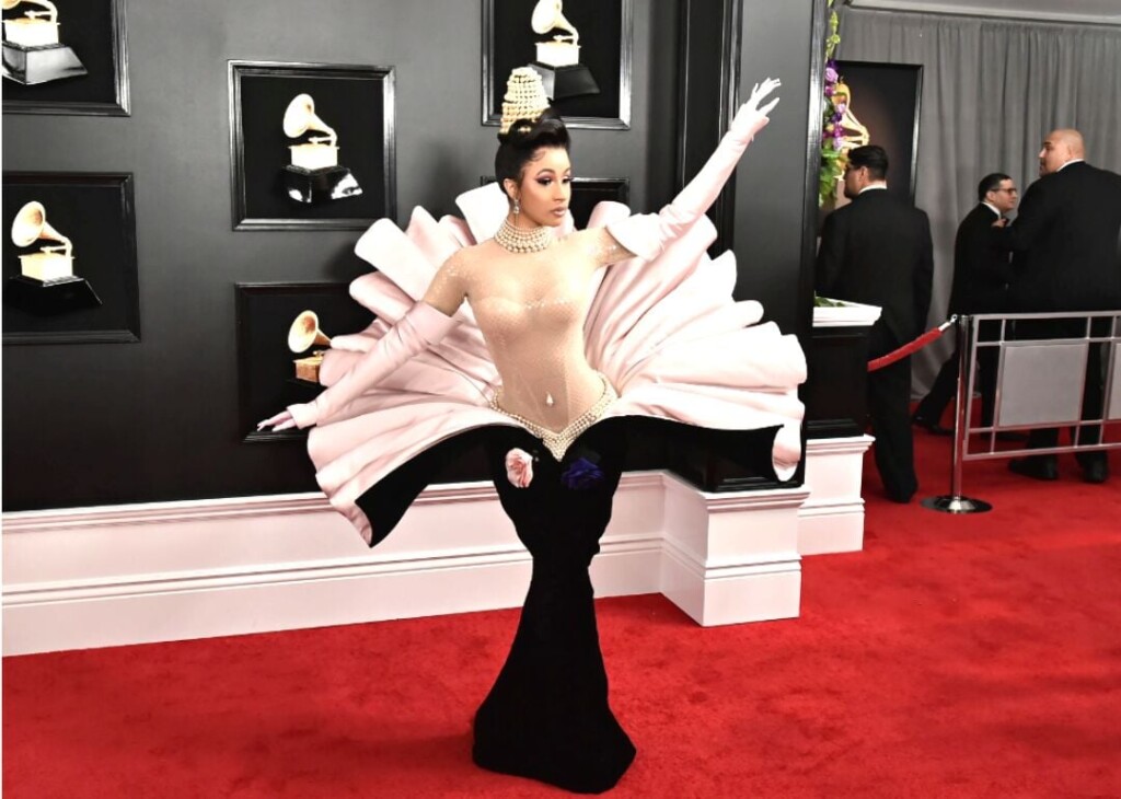 25 Iconic Outfits From Grammys History