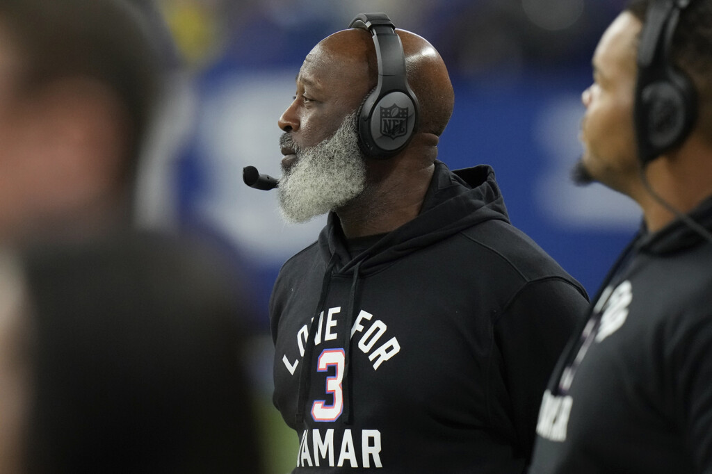 Houston Texans Fire Head Coach Lovie Smith After One Season