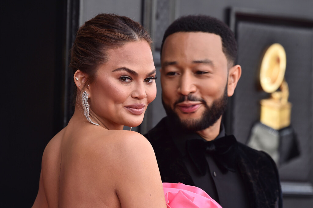 John Legend And Chrissy Teigen Welcome Daughter