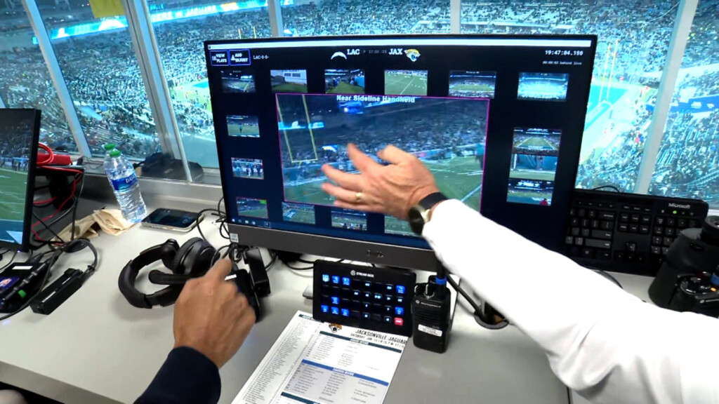 Er On The Field: An Inside Look At How Nfl Medical Teams Prepare For A Game Day Emergency