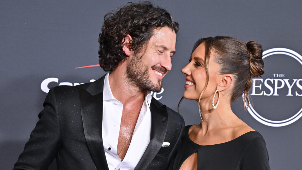‘dancing With The Stars’ Pros Jenna Johnson And Val Chmerkovskiy Welcome First Child Together