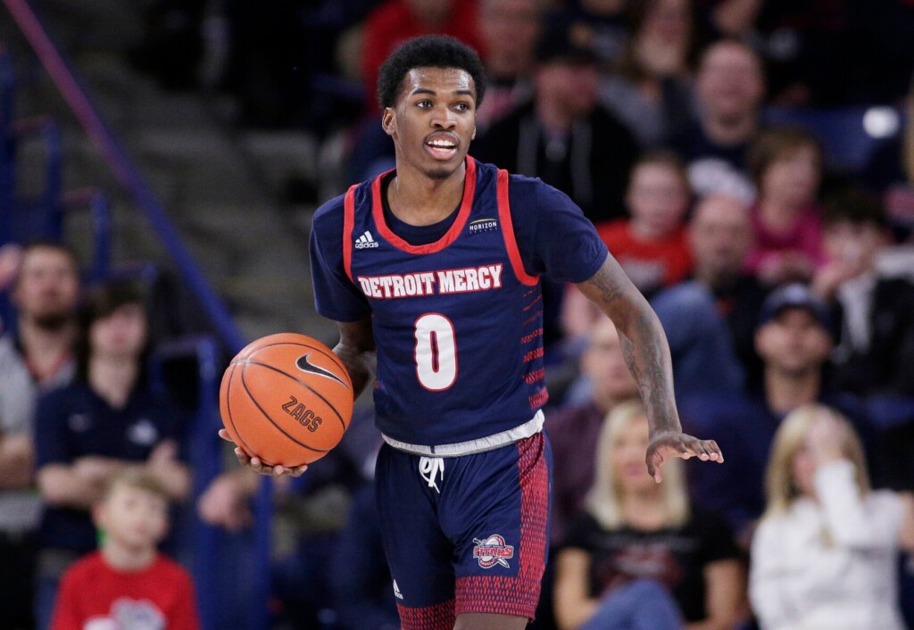 Detroit Mercy’s Antoine Davis Closing In On No. 2 All Time Scoring Spot