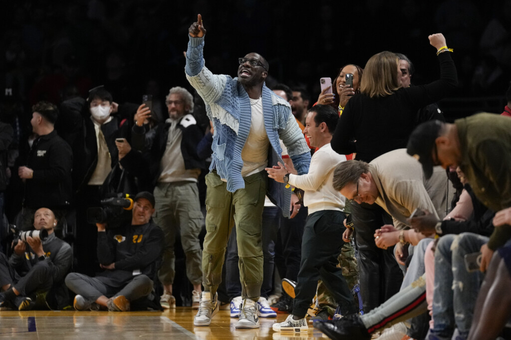 Pro Football Hall Of Famer Shannon Sharpe In Courtside Altercation With Memphis Grizzlies Players