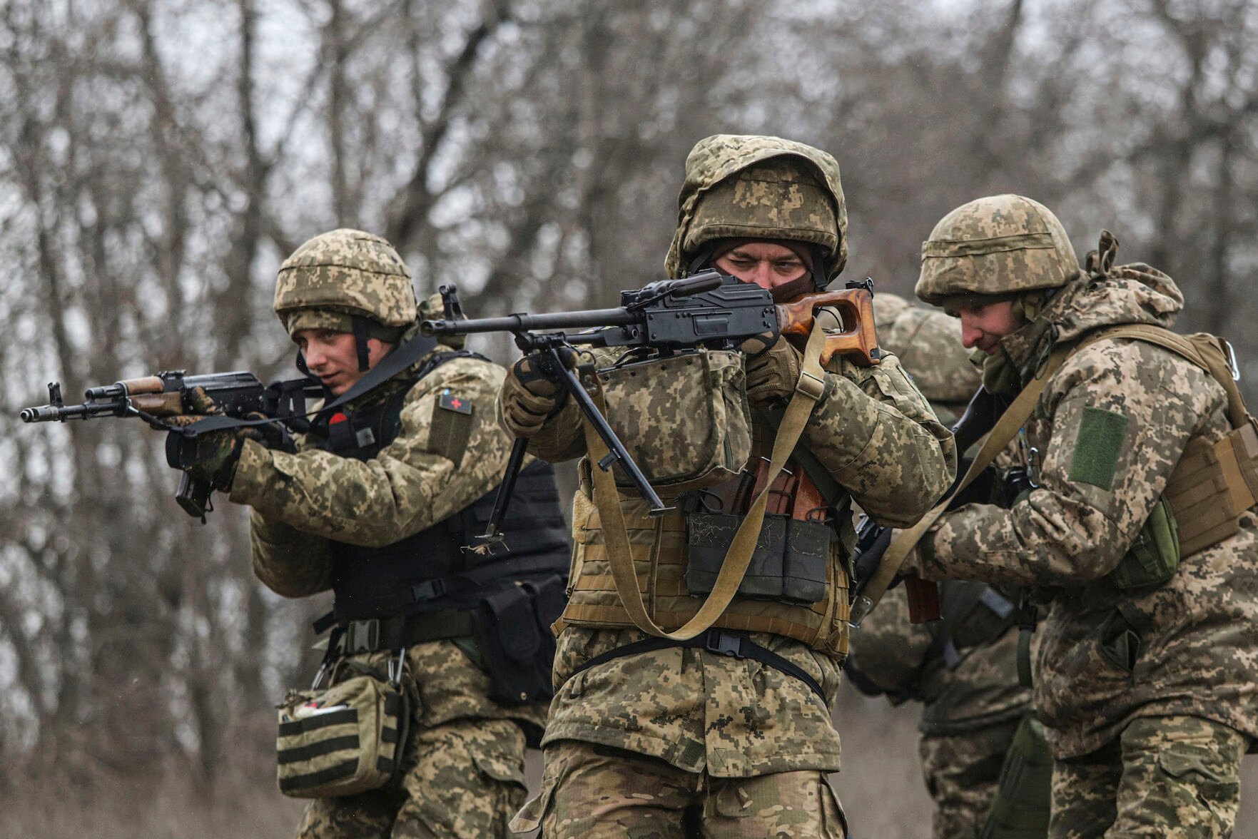 <p>Ukrainian servicemen attend combat training Tuesday in Zaporizhzhia region, Ukraine.</p>