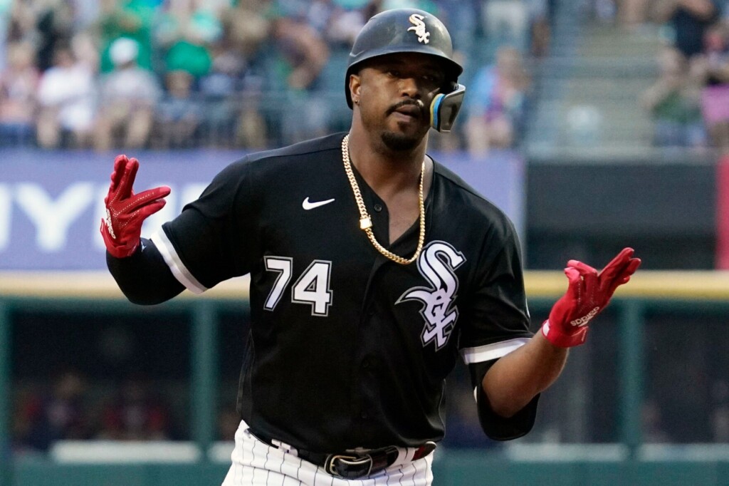 Eloy Jiménez Preparing To Play Outfield With White Sox