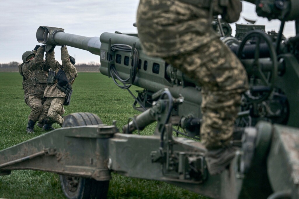 How To Fix A Howitzer: Us Offers Help Line To Ukraine Troops