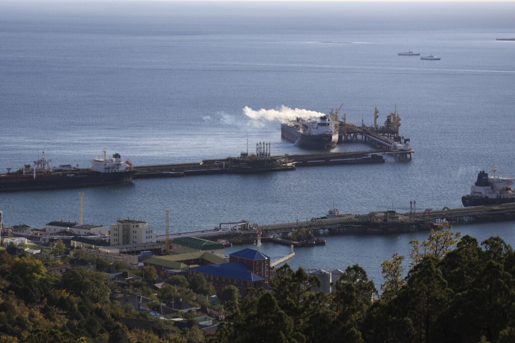 Report: Oil Price Cap Takes Small Slice Of Russia’s Revenue