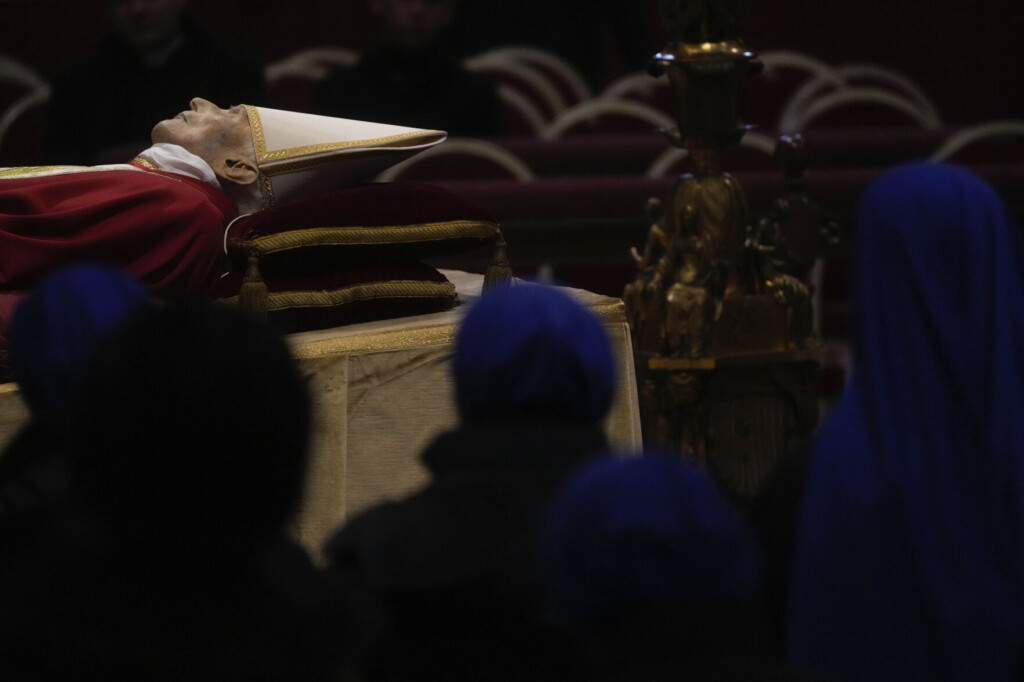 Thousands Pay Tribute To Pope Emeritus Benedict Xvi