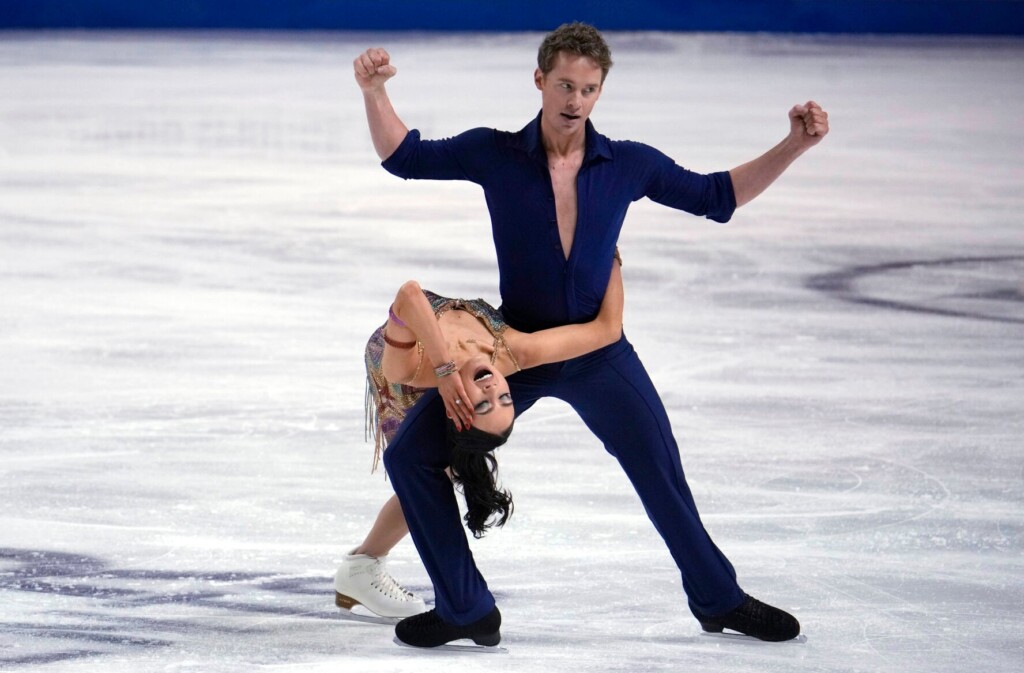 Chock And Bates Lead At Four Continents Figure Skating