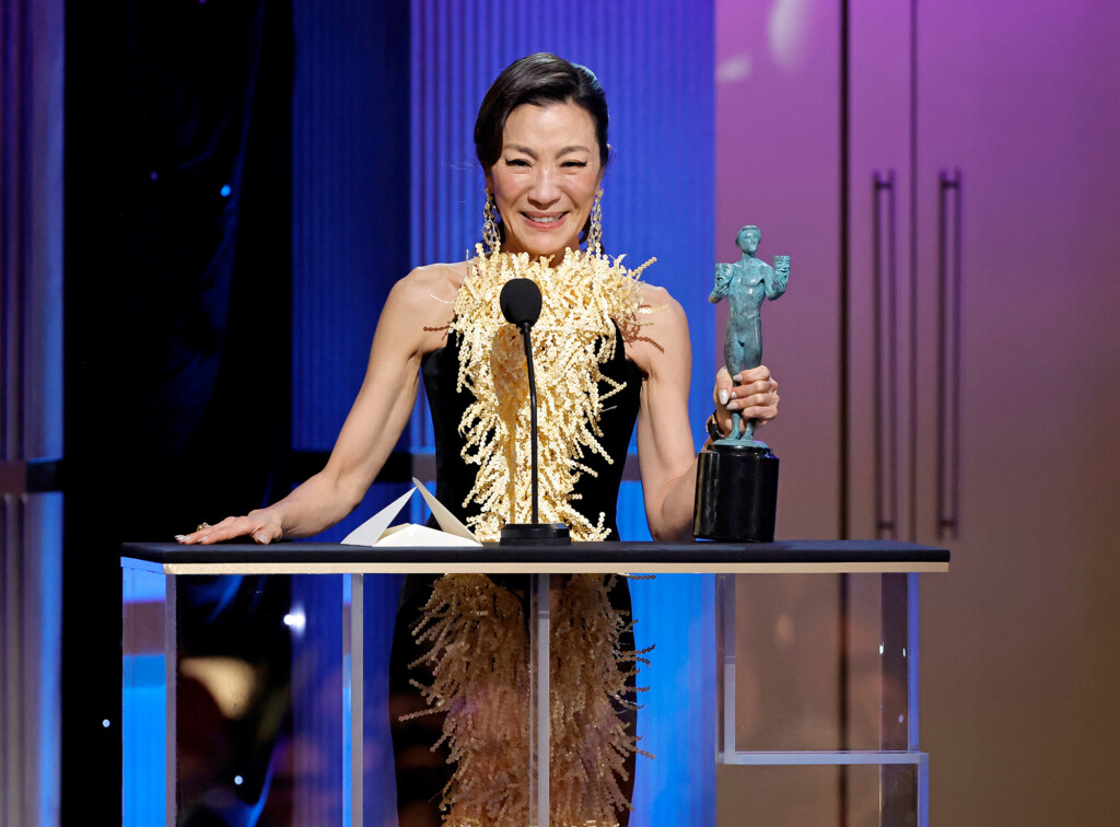 Michelle Yeoh Makes Sag Awards History With ‘everything Everywhere All At Once’ Win