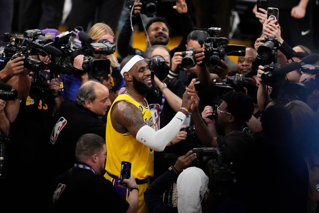 Lebron James Breaks Nba’s All Time Scoring Record, Surpassing Kareem Abdul Jabbar