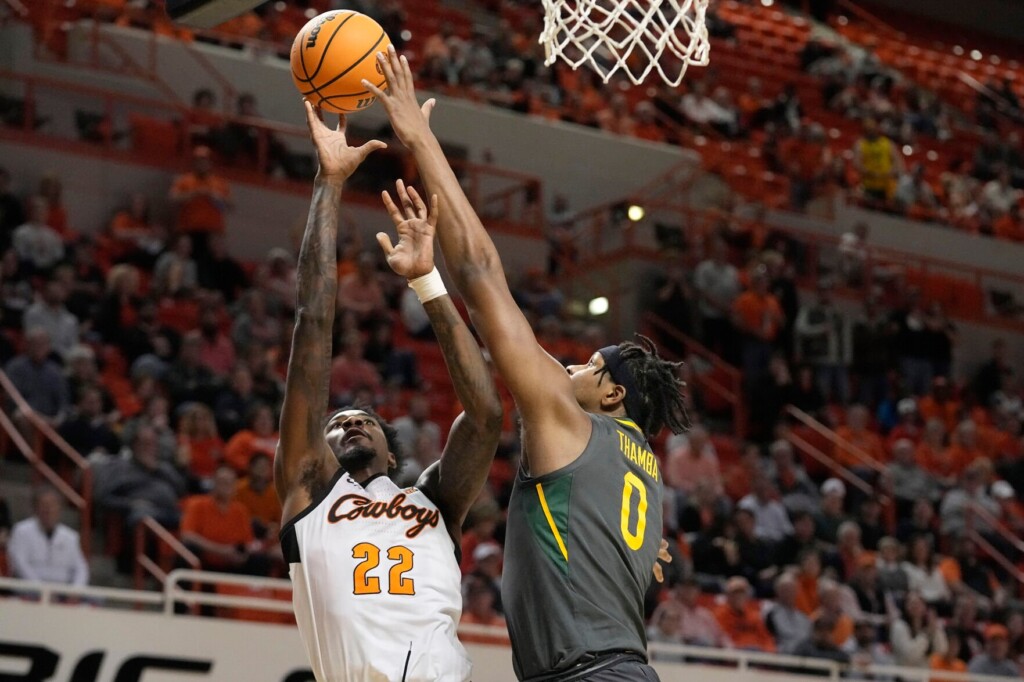 Cryer, Bonner Help No. 7 Baylor Top Oklahoma State 74 68