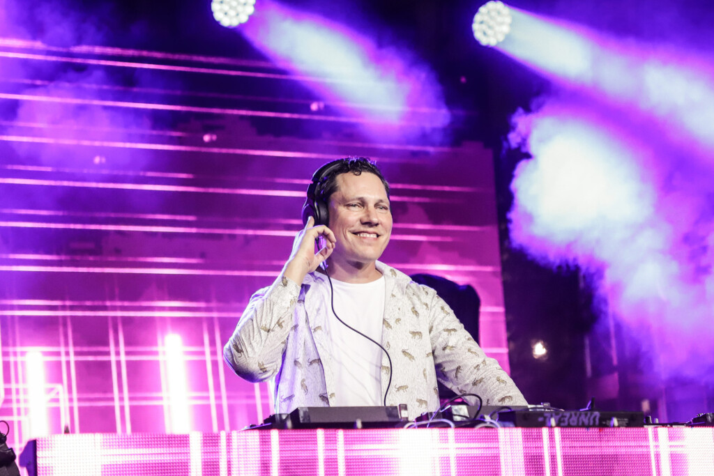 ‘the White Lotus’ Theme Song Has Become A Club Hit. Now It’s Getting An Official Tiësto Remix