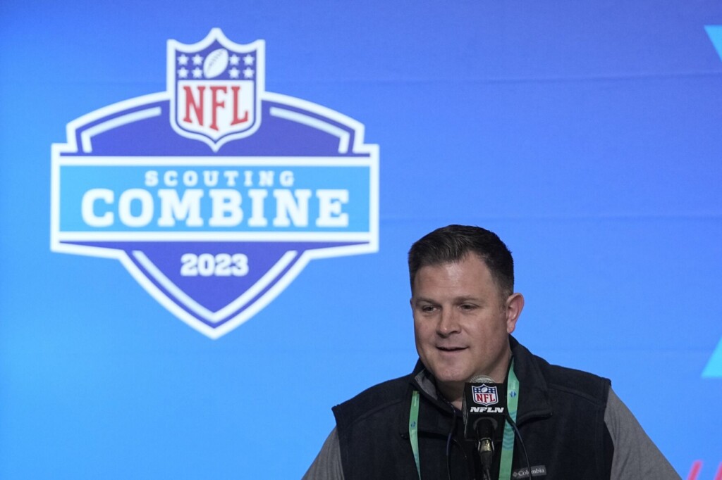 Rodgers, Qbs Become Top Attractions At Nfl Combine