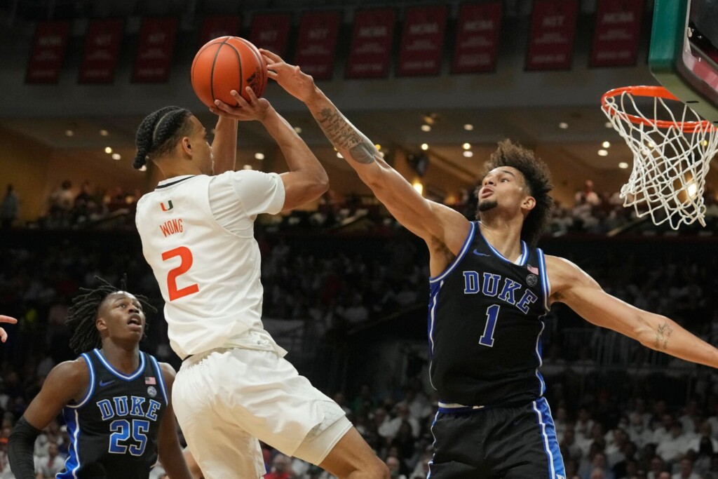 No. 19 Miami Rolls Past Duke 81 59, Moves To 13 0 At Home