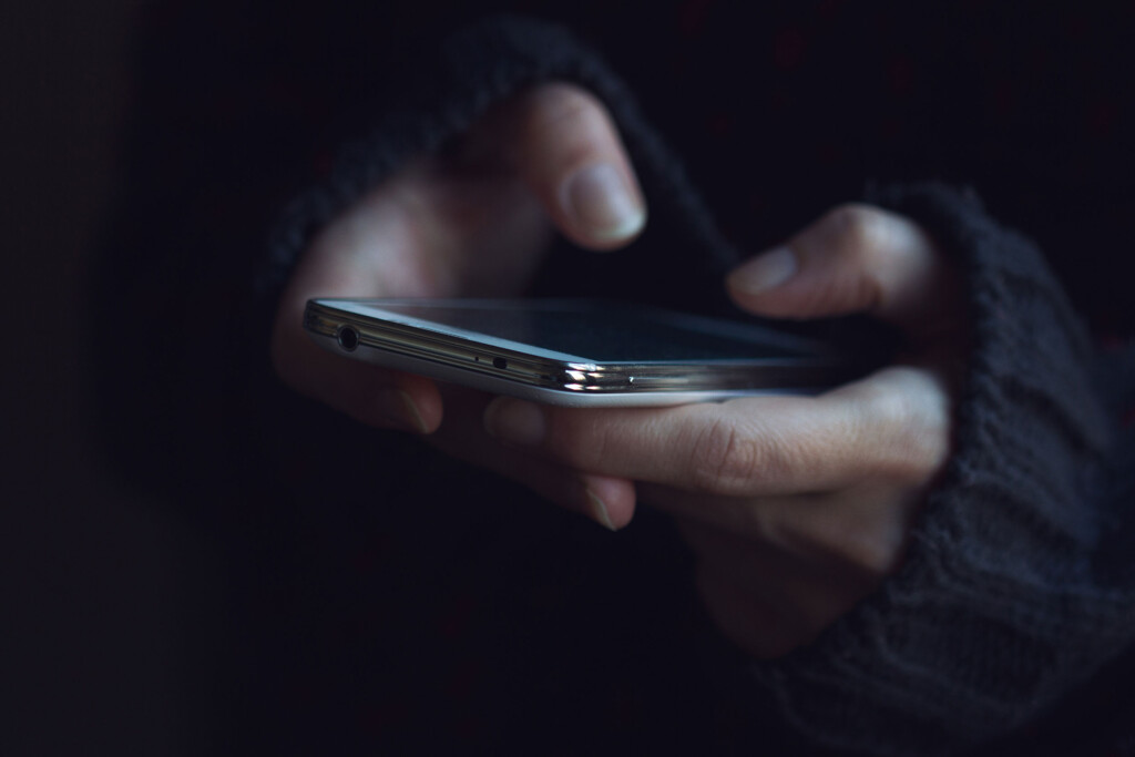 How Much Screen Time Is Too Much? The Signs You’re Addicted To Your Phone