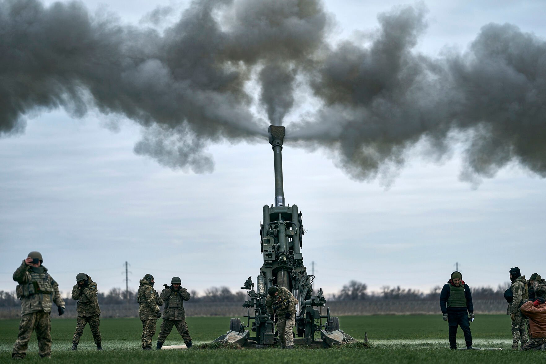 <p>Ukrainian soldiers fire at Russian positions Jan. 9 from a U.S.-supplied M777 howitzer in Kherson region, Ukraine.</p>