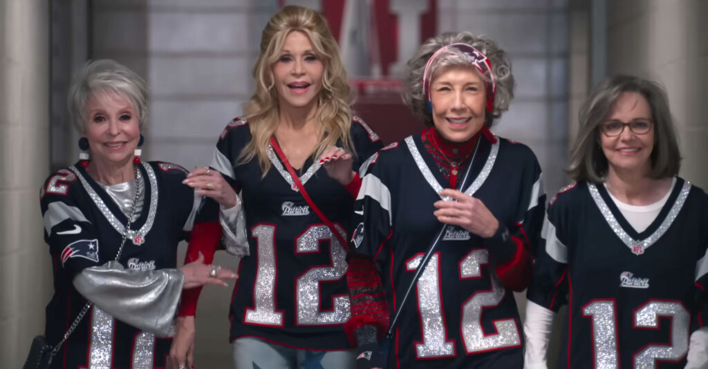’80 For Brady’ Kicks Off Its Sweet Story With Veteran Stars But A Weak Game Plan