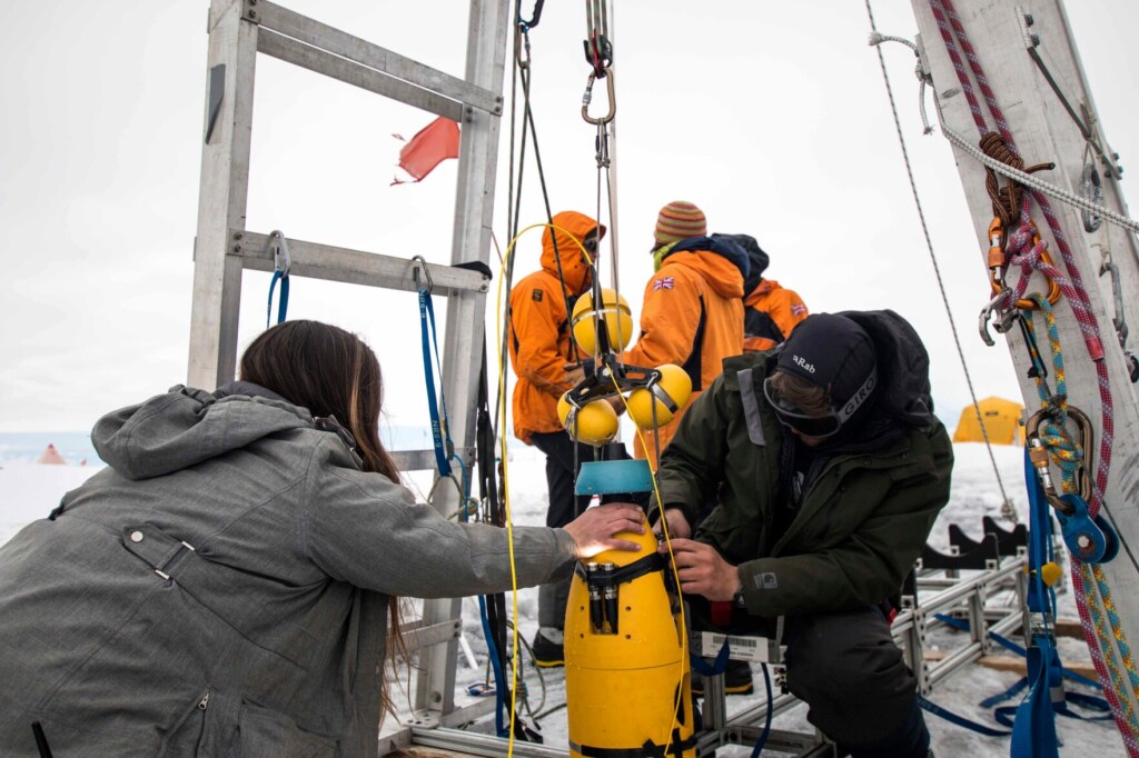 Skinny Robot Documents Forces Eroding Doomsday Glacier