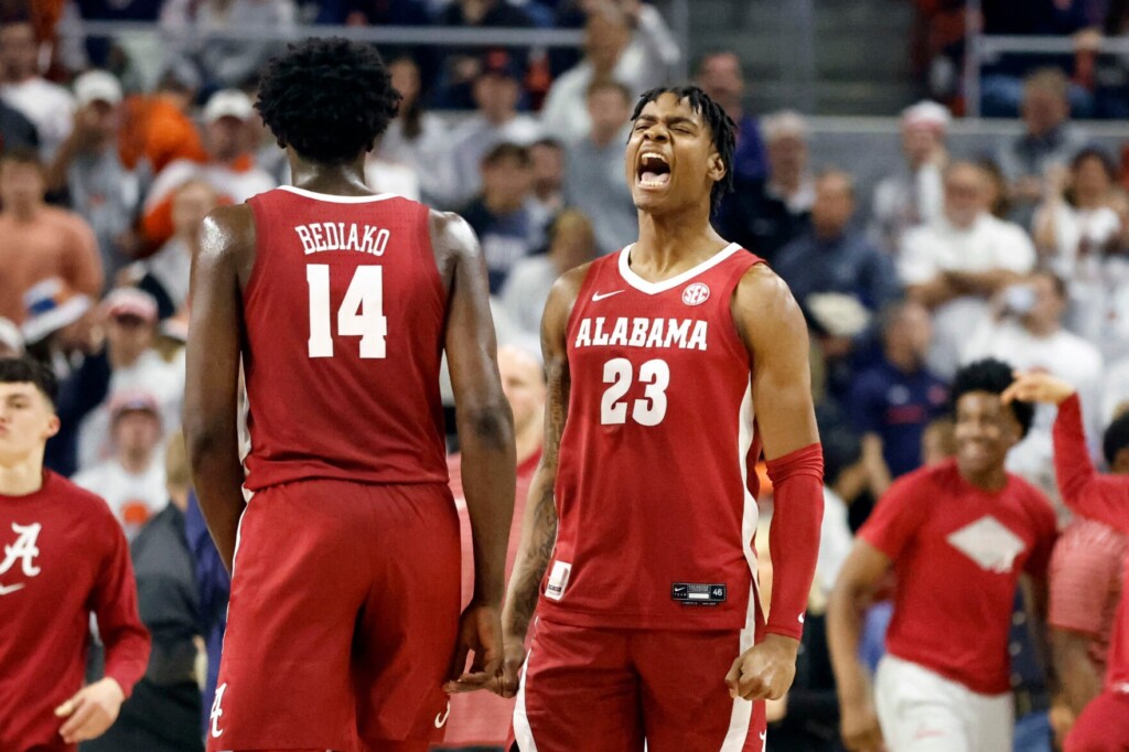 Alabama Hoops No. 1 In Ap Top 25 For First Time In 20 Years