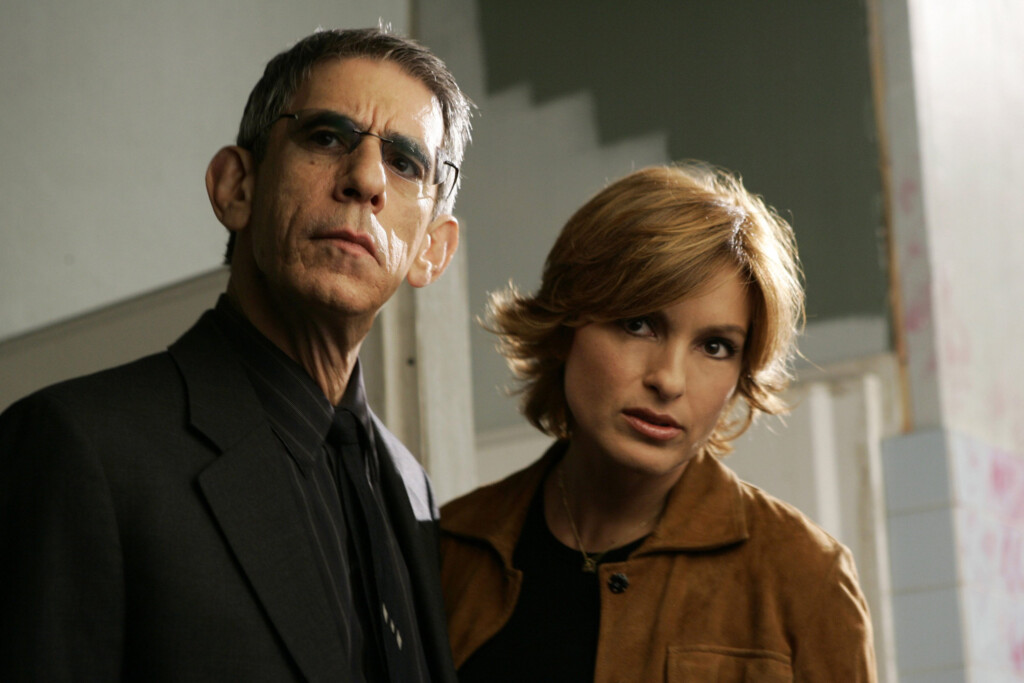 Mariska Hargitay Pays Tribute To Richard Belzer