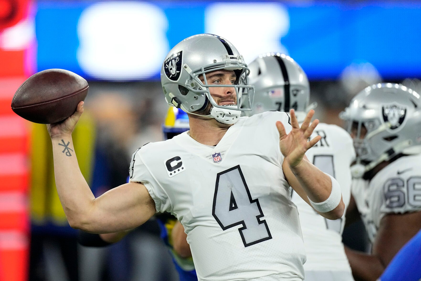 <p>Las Vegas Raiders quarterback Derek Carr throws a pass during the first half of a Dec. 8 game against the Los Angeles Rams in Inglewood, Calif. </p>
