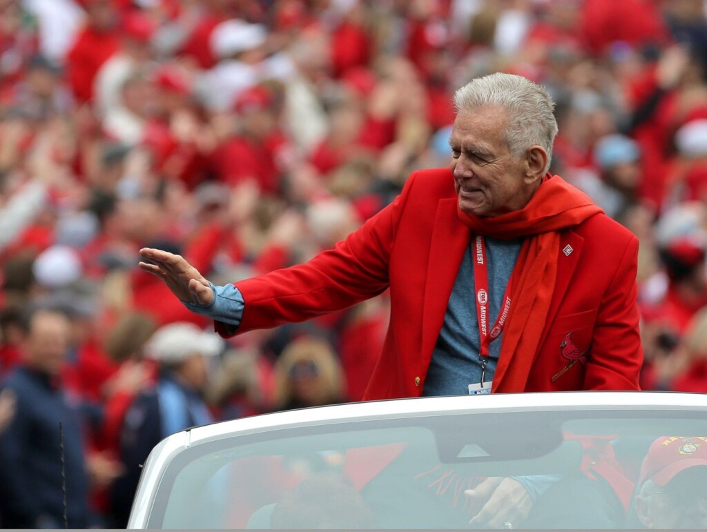 Tim Mccarver, Former Standout Catcher And Famed Baseball Broadcaster, Dies At 81