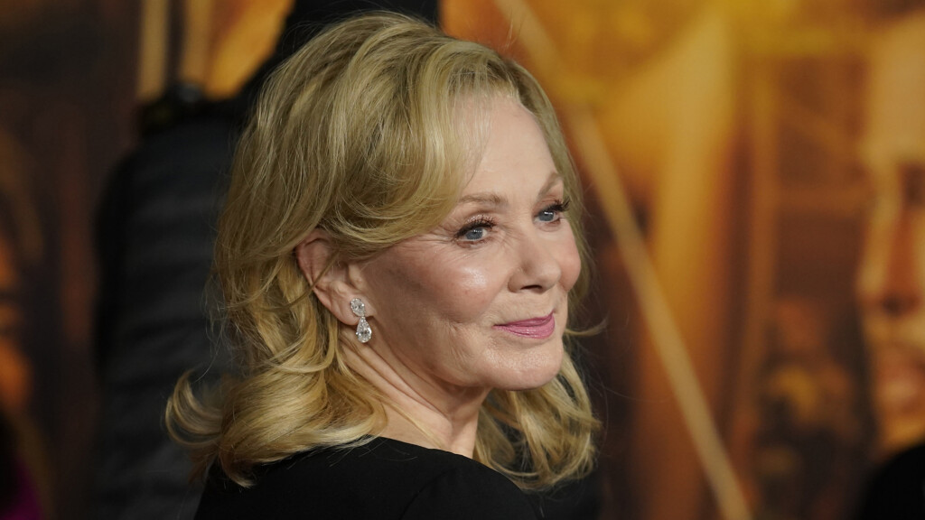 Jean Smart Reveals She’s Recovering From A Heart Procedure