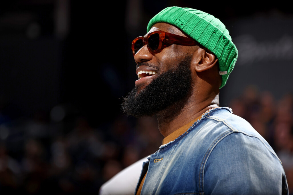 A Young Fan Can’t Contain Her Excitement Sitting Next To Lebron James. And Her Reaction Goes Viral.