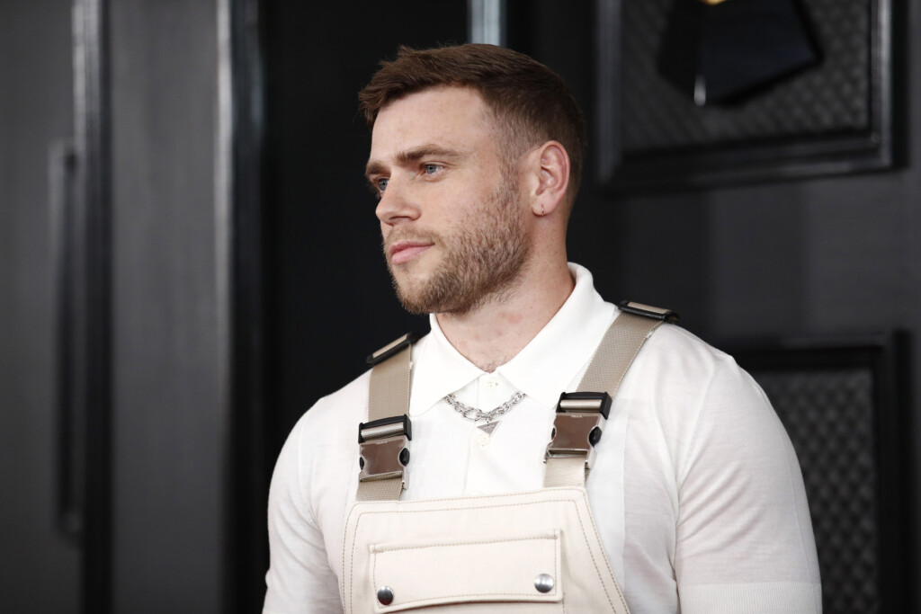 Gus Kenworthy Kiss With On Screen Boyfriend Cut From ’80 For Brady’
