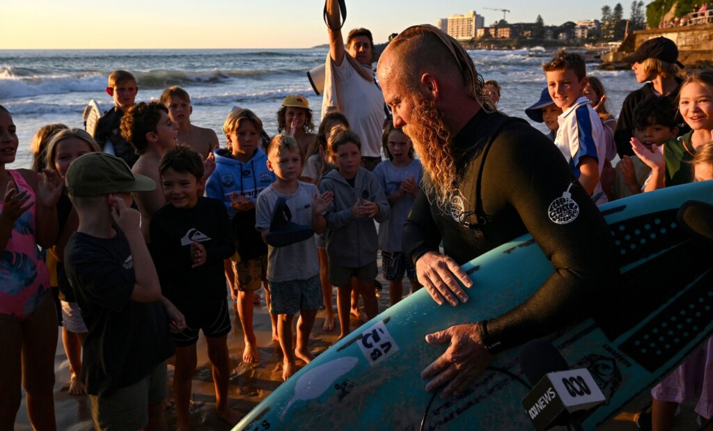 Aussie Surfer Sets Record With Mammoth 30 Hour Surfing Session, Then Goes Back For More