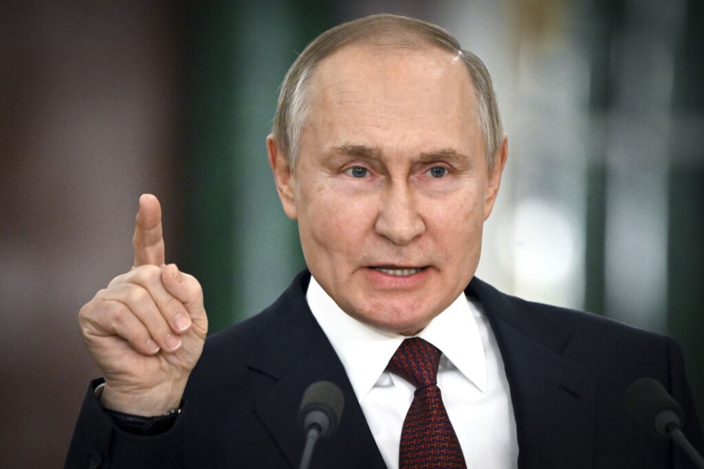 Russia’s Economy Holds Up, But Growing Challenges Test Putin