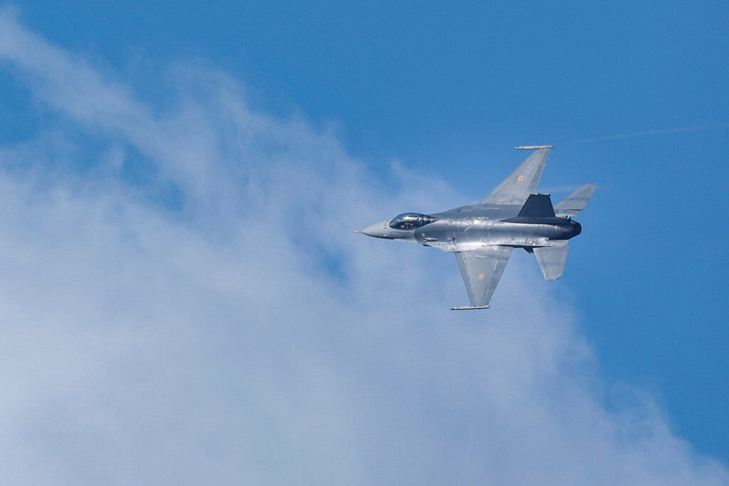 Us Evaluating Ukrainian Pilots For Possible F 16 Training