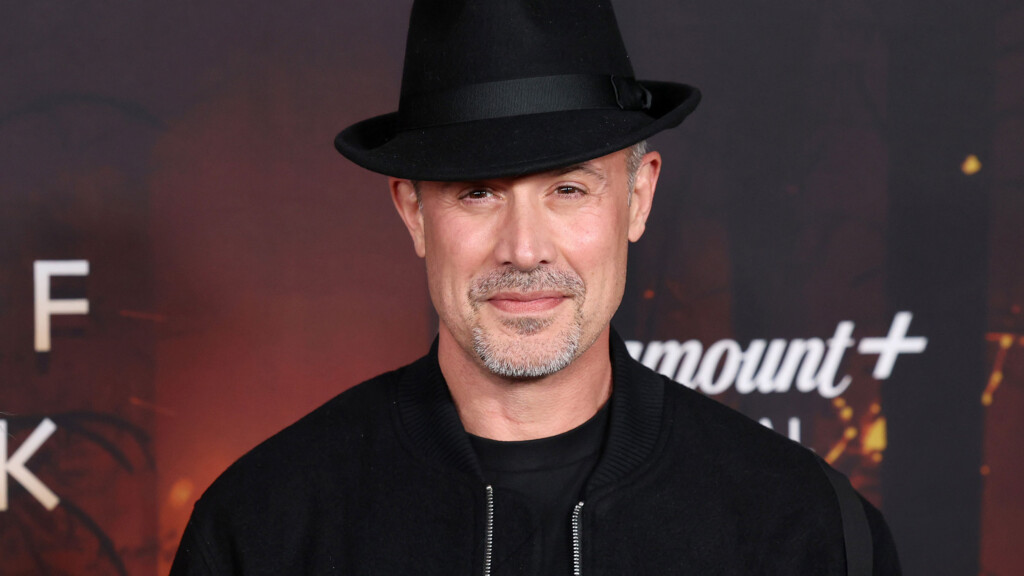 Freddie Prinze Jr. Says It Was ‘a Struggle To Finish Work Every Day’ On ‘i Know What You Did Last Summer’ Set