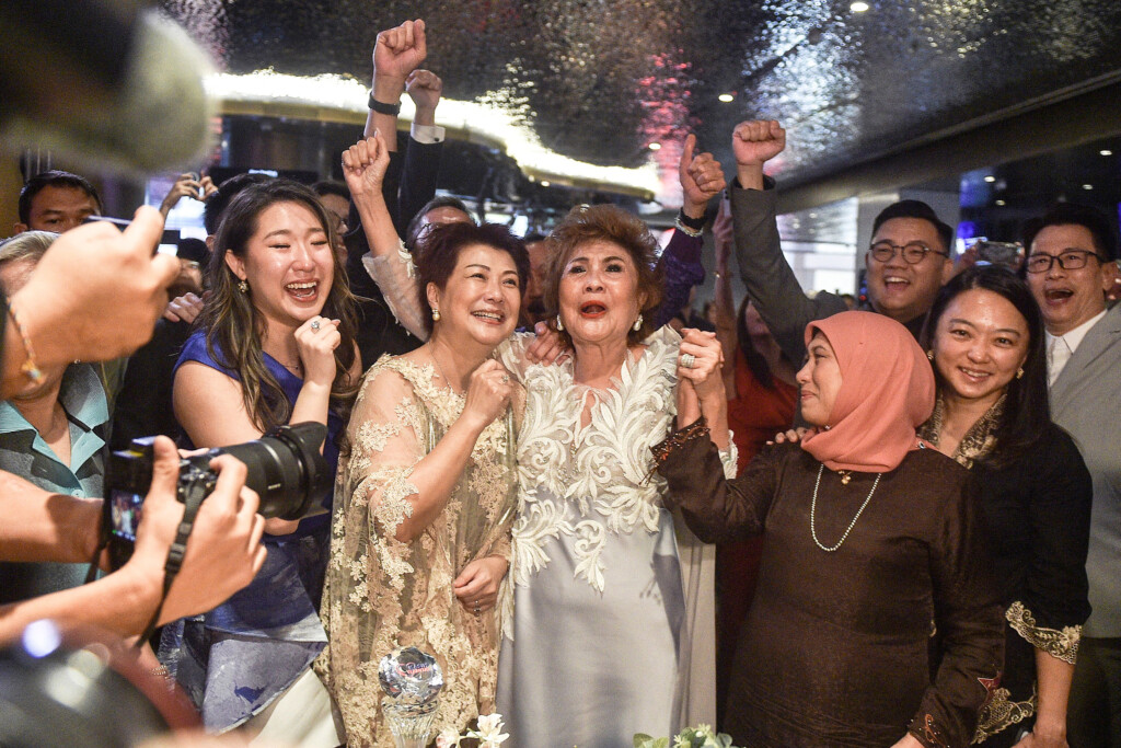 Michelle Yeoh’s Mom Reacts To ‘everything Everywhere All At Once’ Star’s Historic Oscar Win