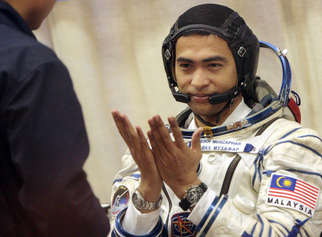 Astronaut Sultan Alneyadi Sees 16 Sunsets Daily On The Space Station. How Will He Observe Ramadan?