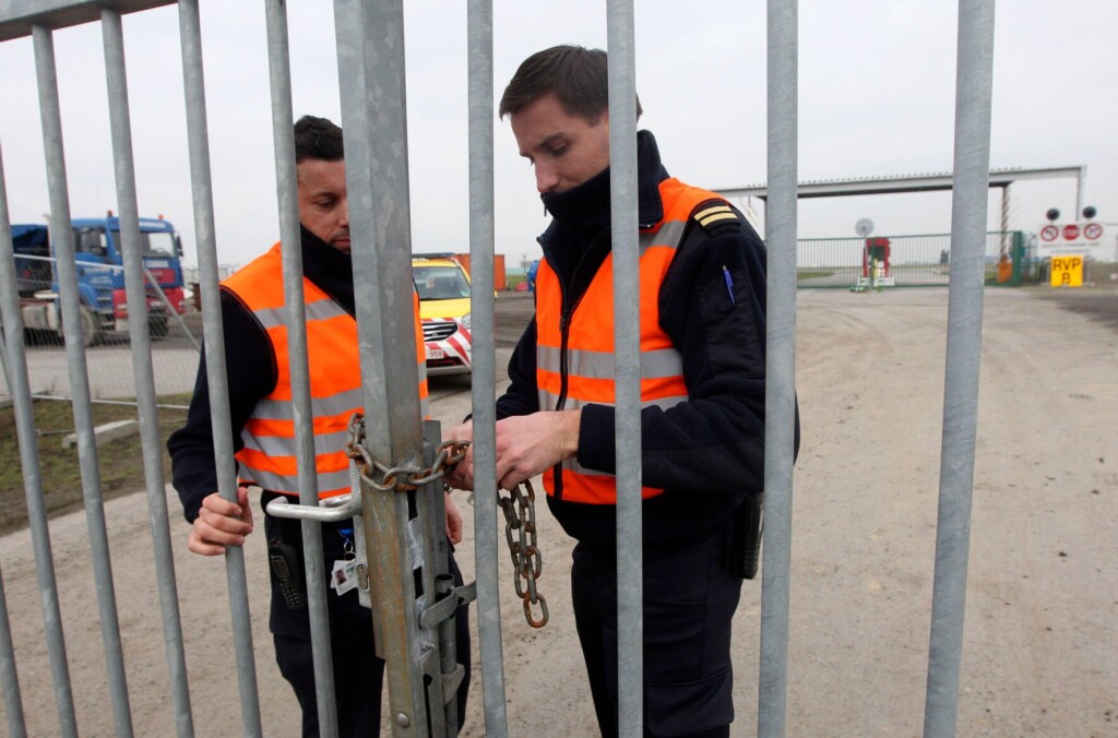 4 More Acquitted Over Brussels Heist; Diamonds Still Missing