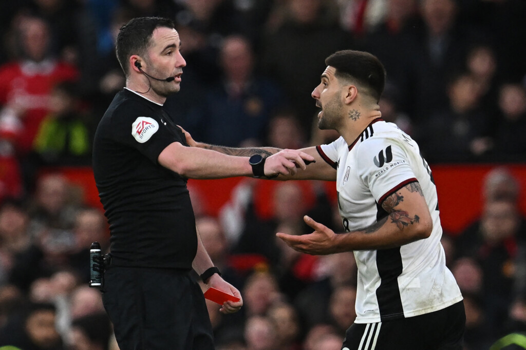 Referee Pushed And Fulham Shown Three Red Cards During Frenzied Few Minutes Against Manchester United