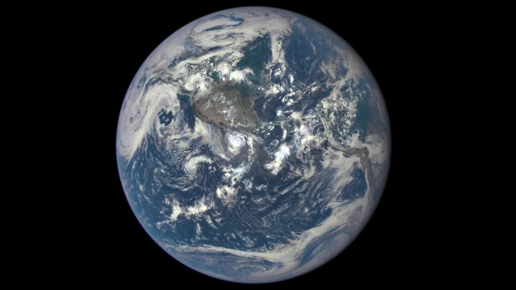 ‘city Killer’ Asteroid To Pass Between Earth And Moon’s Orbits This Weekend
