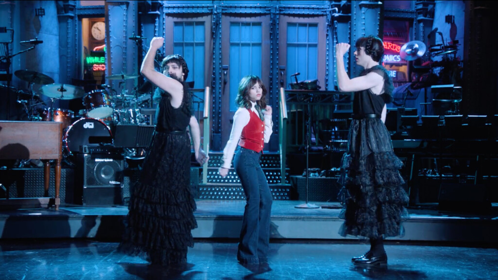 Jenna Ortega Tries To Avoid Doing Iconic ‘wednesday’ Dance In Snl Promo