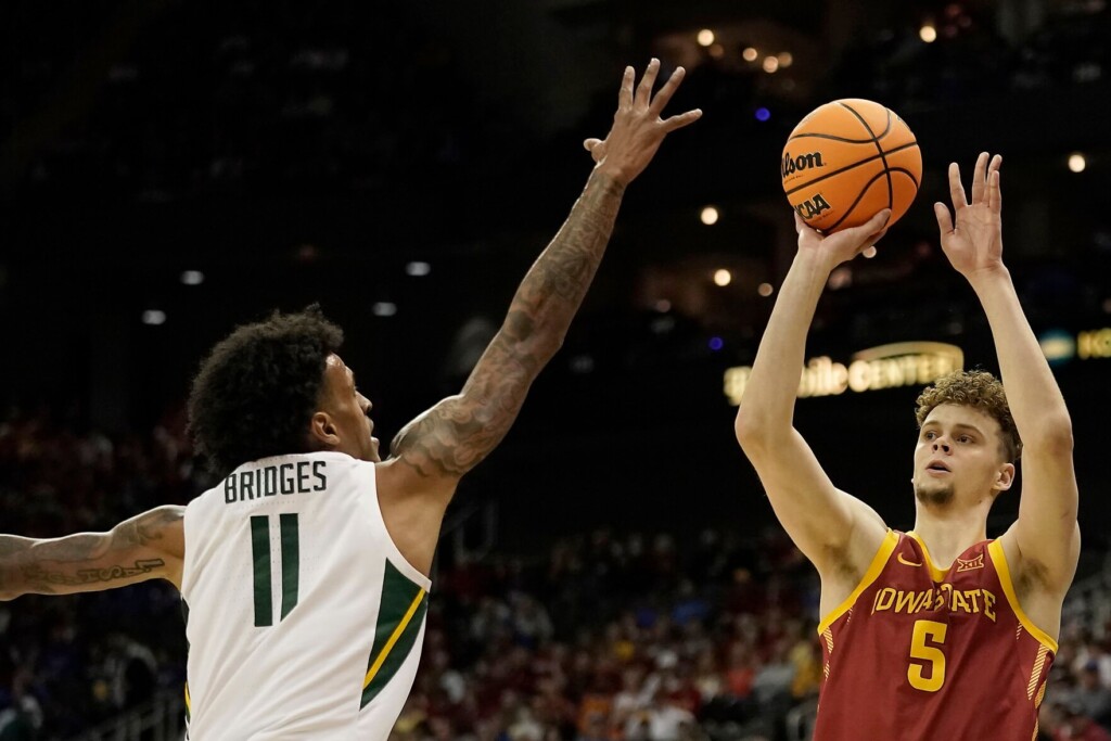 Iowa State Knocks Out No. 10 Baylor 78 72 In Big 12 Quarters