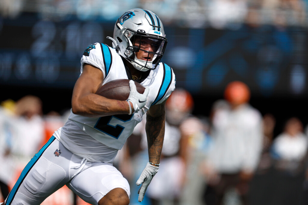 Chicago Bears Trade No. 1 Selection In Nfl Draft To Carolina Panthers For Wide Receiver Dj Moore And Picks, Source Says