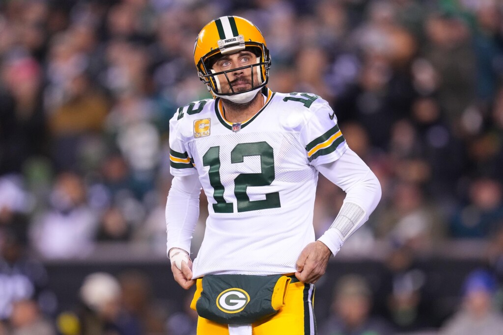 Aaron Rodgers Is Still Keeping Everyone In The Dark About His Future After Retreat
