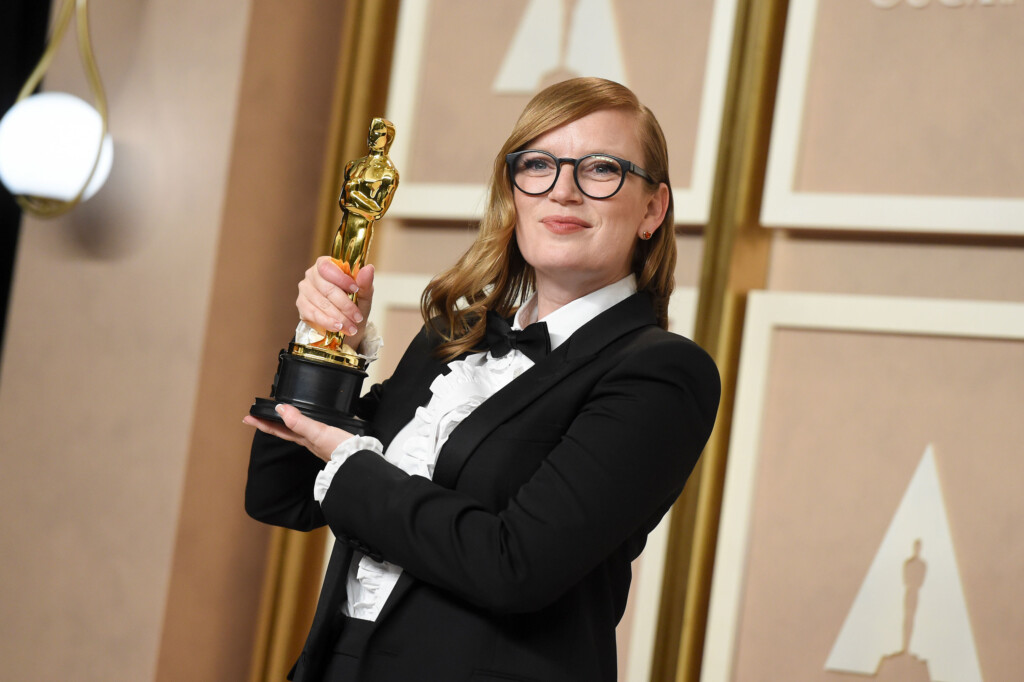 Sarah Polley Told To Return Oscar Statue In Epic April Fools’ Day Prank Courtesy Of Her 11 Year Old