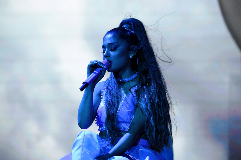 Ariana Grande Says Commenting On Others’ Appearances Is Not Ok: ‘be Gentle With Each Other’
